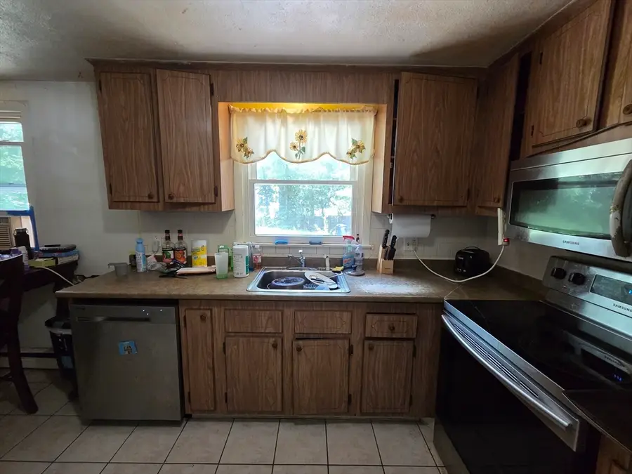 23 Eisenhower Dr, Norton, MA 02766 - #2