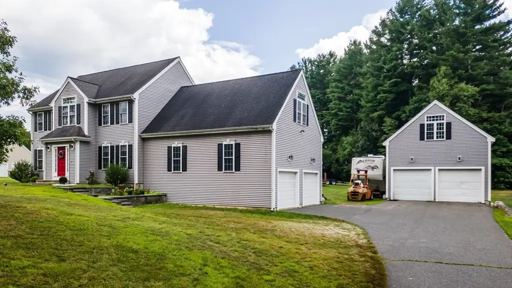 562 Mendon Rd, Sutton, MA 01590 - #1