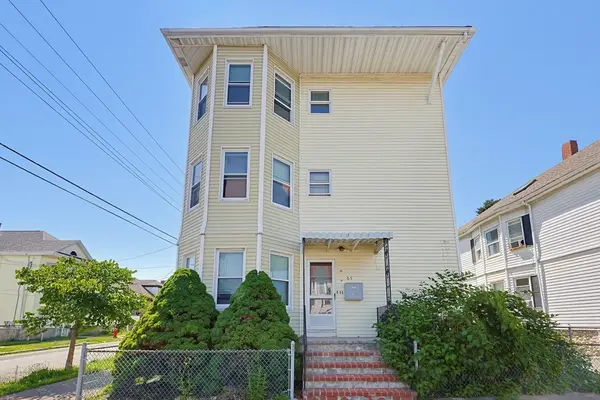 65 Arlington St, New Bedford, MA 02745
