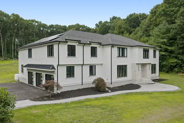 23 Ben's Way, Hopedale, MA 01747