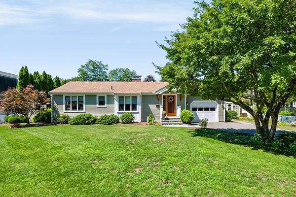 15 Fenmere Ave, Wellesley, MA 02482
