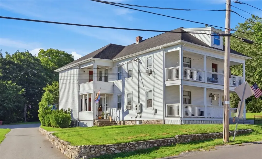 28 E Meadow Rd, Lowell, MA 01854 - #1