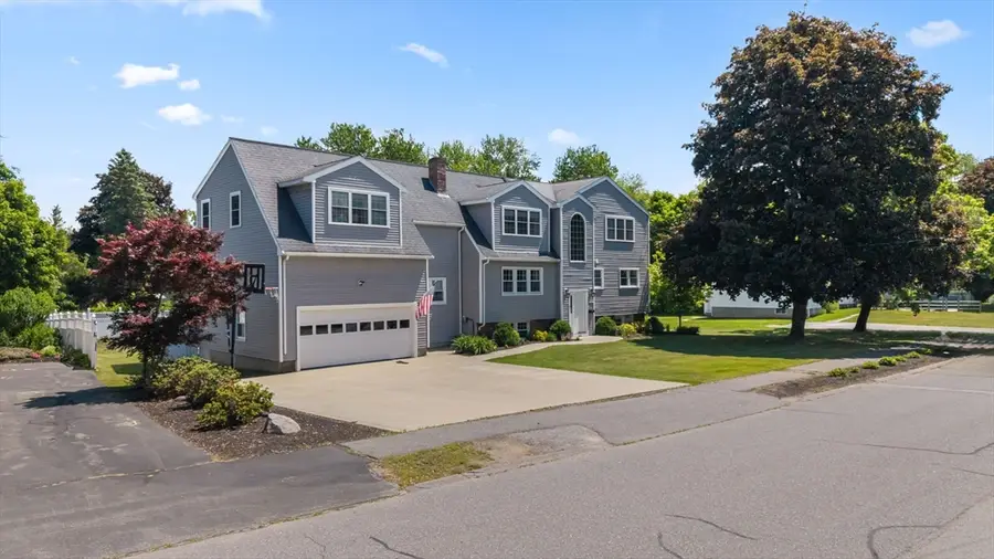 7 Eaton Dr, Hudson, MA 01749 - #2