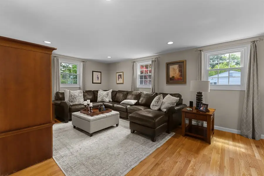7 Eaton Dr, Hudson, MA 01749 - #3