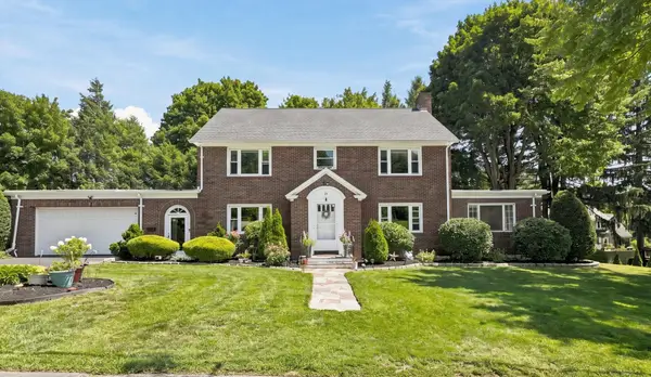 35 Swift Rd, Framingham, MA 01702