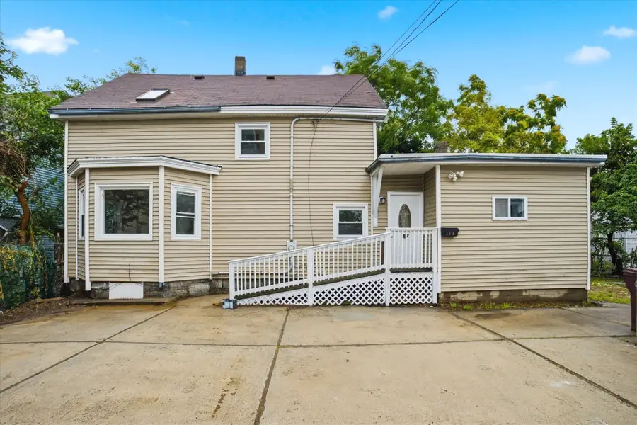 111 Liberty St, Lowell, MA 01851 - #2
