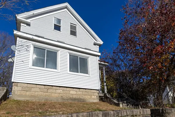 58 Laurel, Worcester, MA 01605