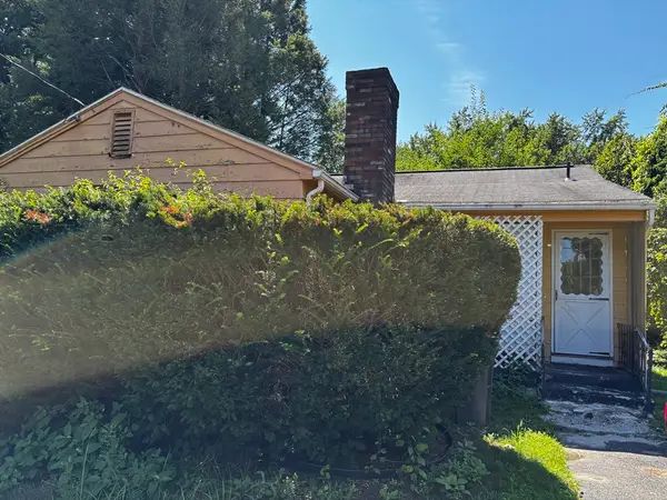 48 Beckwith Ave, Westfield, MA 01085