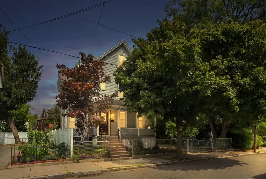 13 Welsh St, Malden, MA 02148 - #2