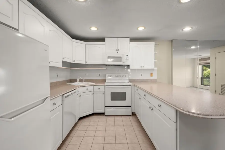 59 Valley #5H, Medford, MA 02155 - #2