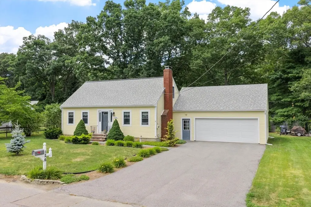 126 Oak Ridge Dr, Ayer, MA 01432 - #1