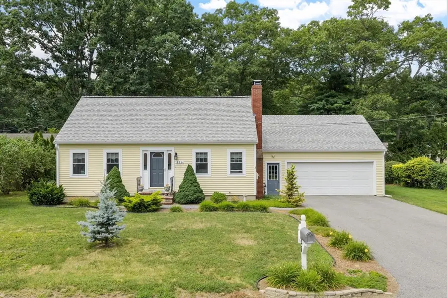 126 Oak Ridge Dr, Ayer, MA 01432 - #2