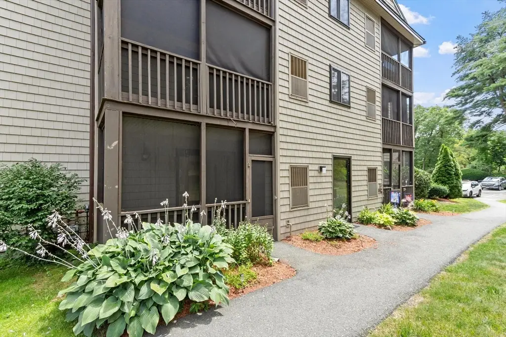 10 Village Ln #4, Tyngsborough, MA 01879 - #1