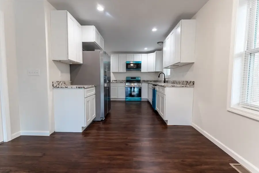 144-146 Magazine St, Springfield, MA 01109 - #3