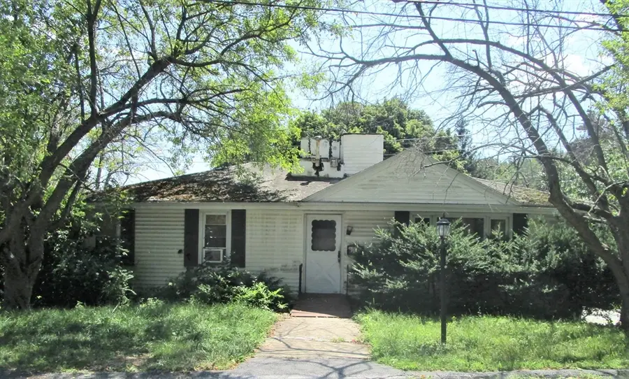 21 Baxter St, Worcester, MA 01602 - #3