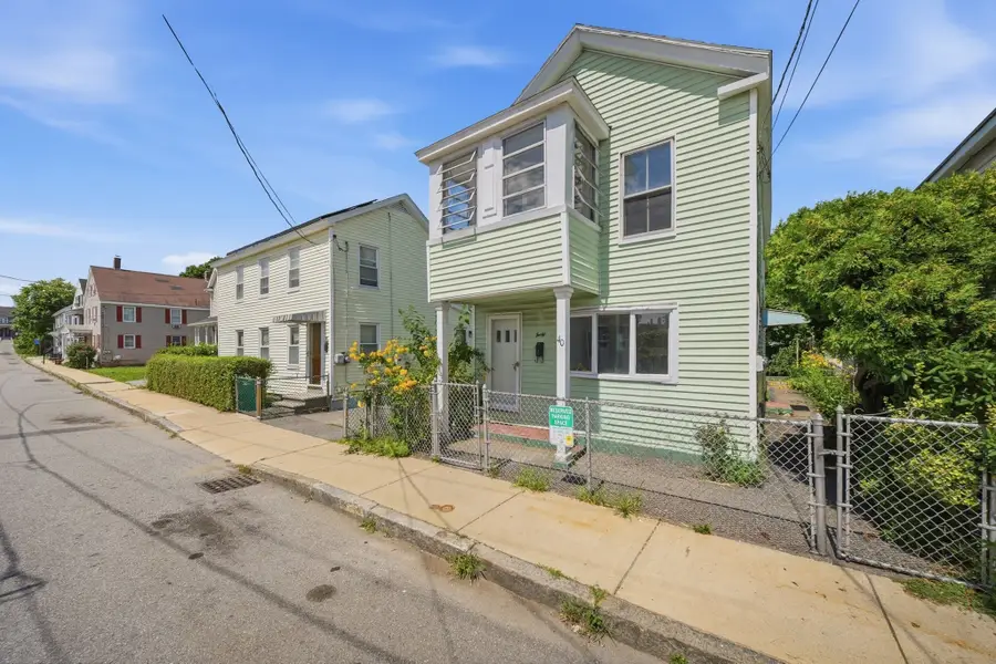 40 North St, Lowell, MA 01852 - #3