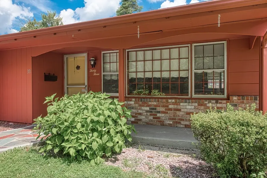 33 Upton St, Brockton, MA 02302 - #3