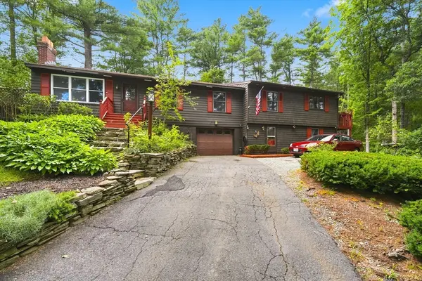 71 Warren Road Road, Townsend, MA 01469