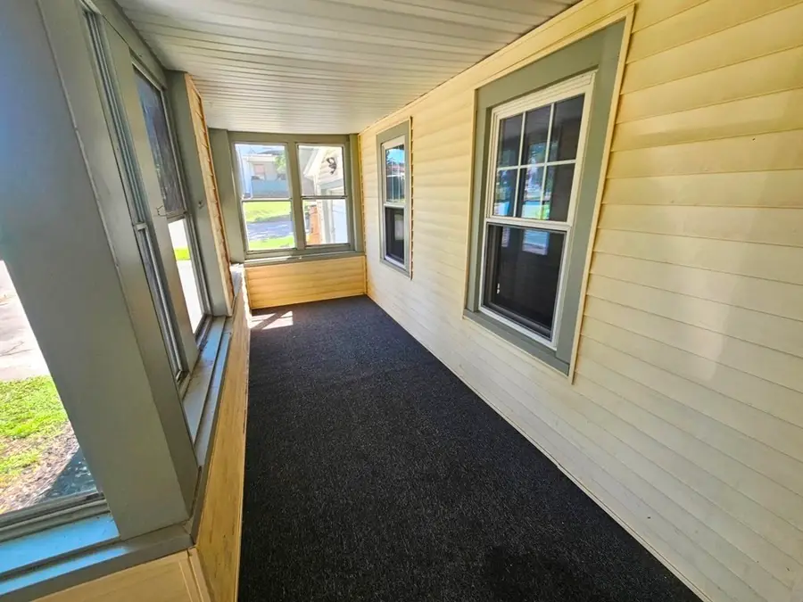 186 Burbank St, Pittsfield, MA 01201 - #2
