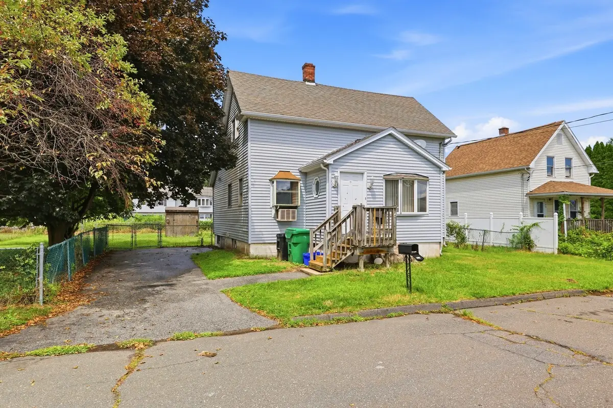 118 Blanchwood Ave, Chicopee, MA 01013 - #1