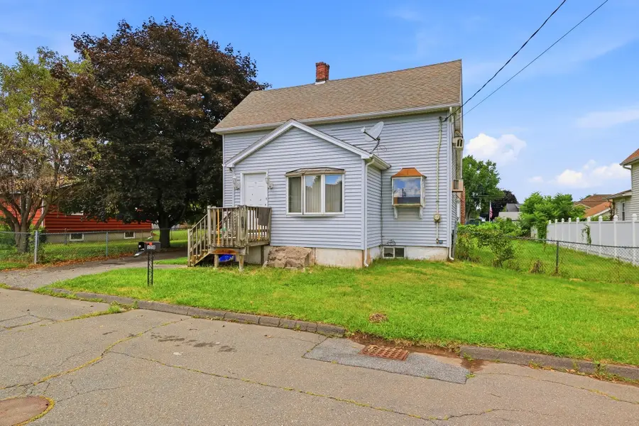 118 Blanchwood Ave, Chicopee, MA 01013 - #3