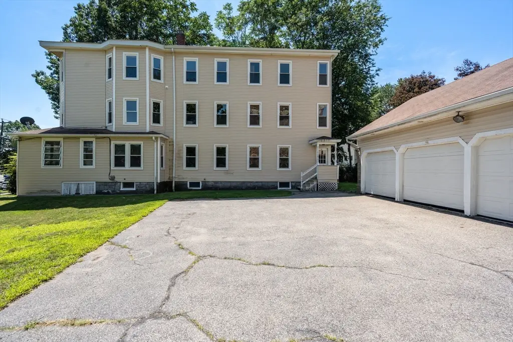 6 Indiana St, Worcester, MA 01604 - #1