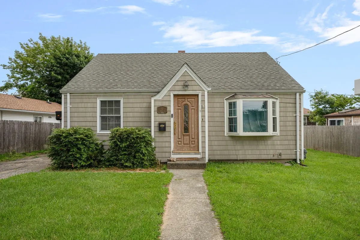 10 Sidney Ave, Swansea, MA 02777 - #1