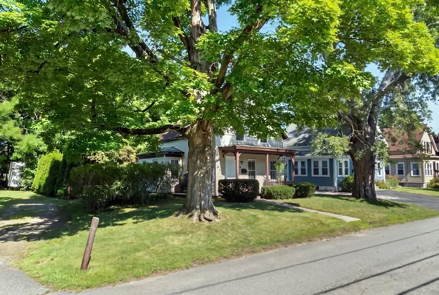 8 Park St, Oxford, MA 01540 - #2
