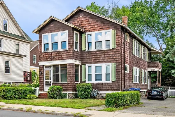 147-149 Oakland Ave, Methuen, MA 01844