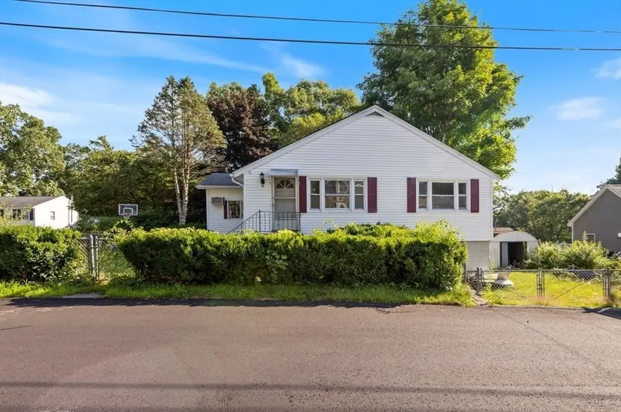 32 Hillcrest Rd, Dracut, MA 01826 - #3