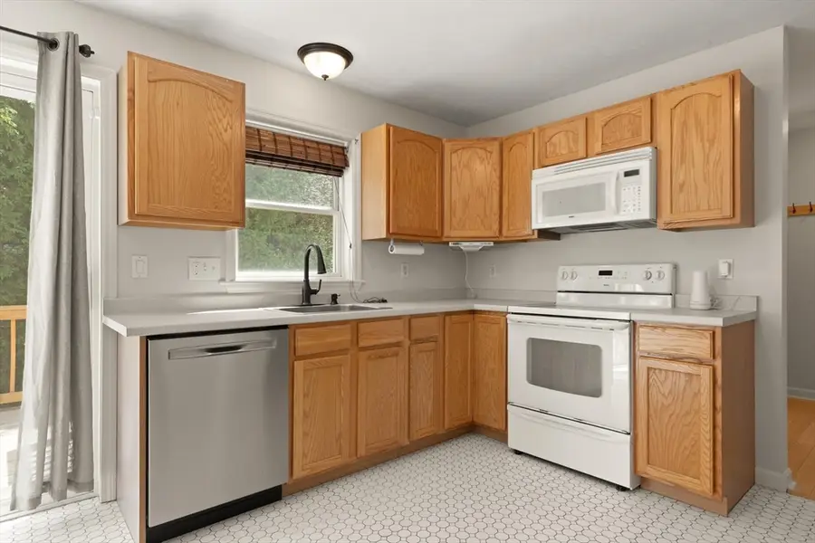 5 Princeton St #5, Worcester, MA 01610 - #2