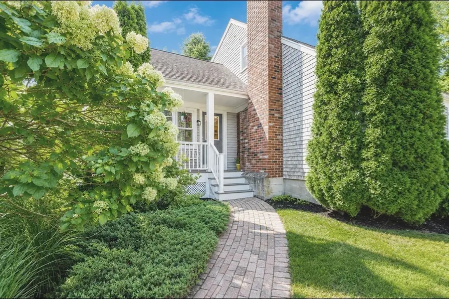 96 Bay State Cir, Hanson, MA 02341 - #3