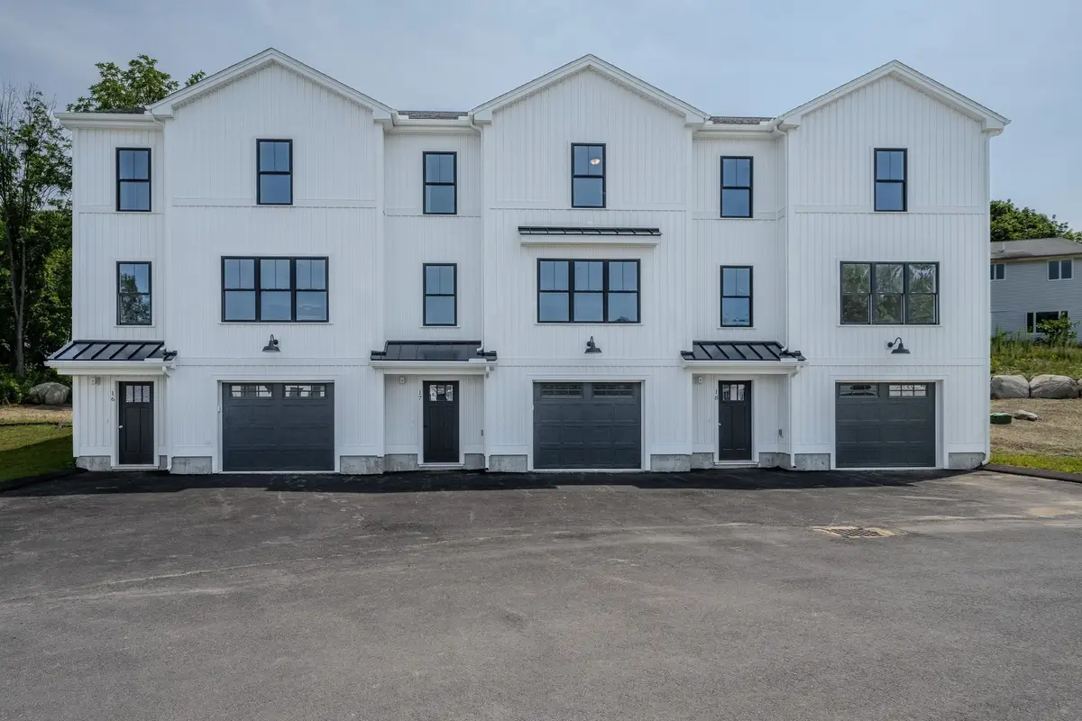 112 Genest St #16, Dracut, MA 01826 - #1