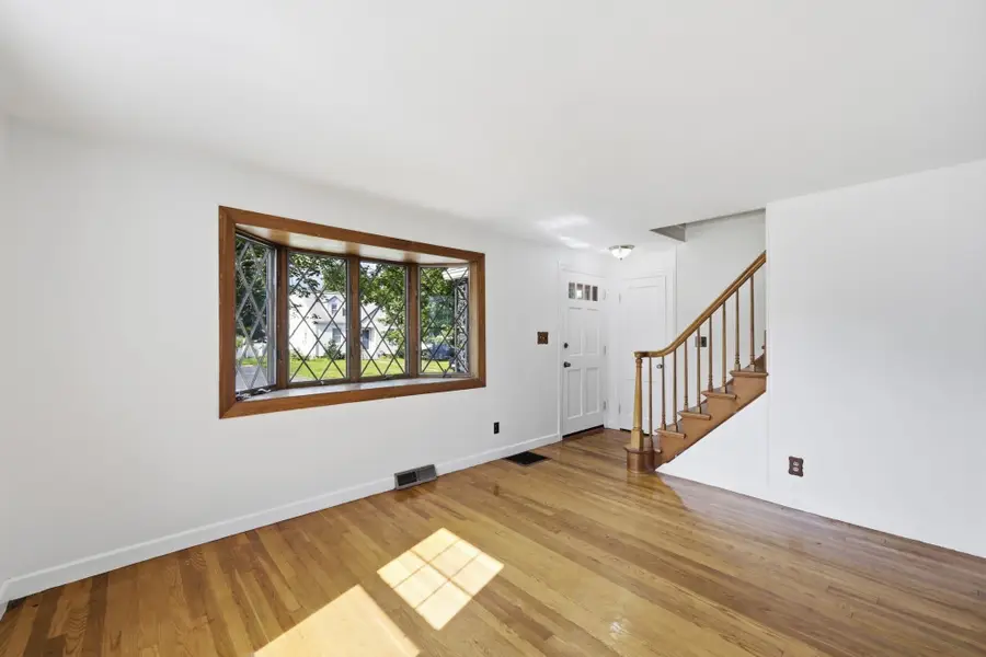 22 Dartmouth St, South Hadley, MA 01075 - #2