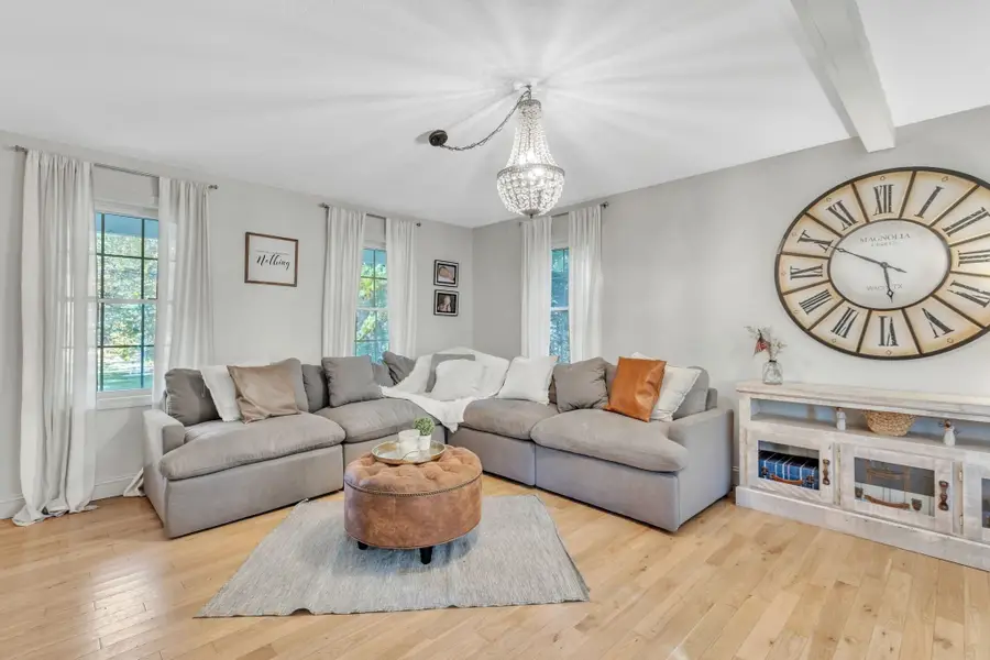 72 Chicopee St, Granby, MA 01033 - #3