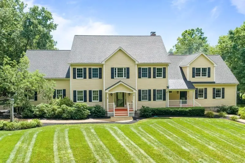 139 Highland St, Townsend, MA 01469 - #1