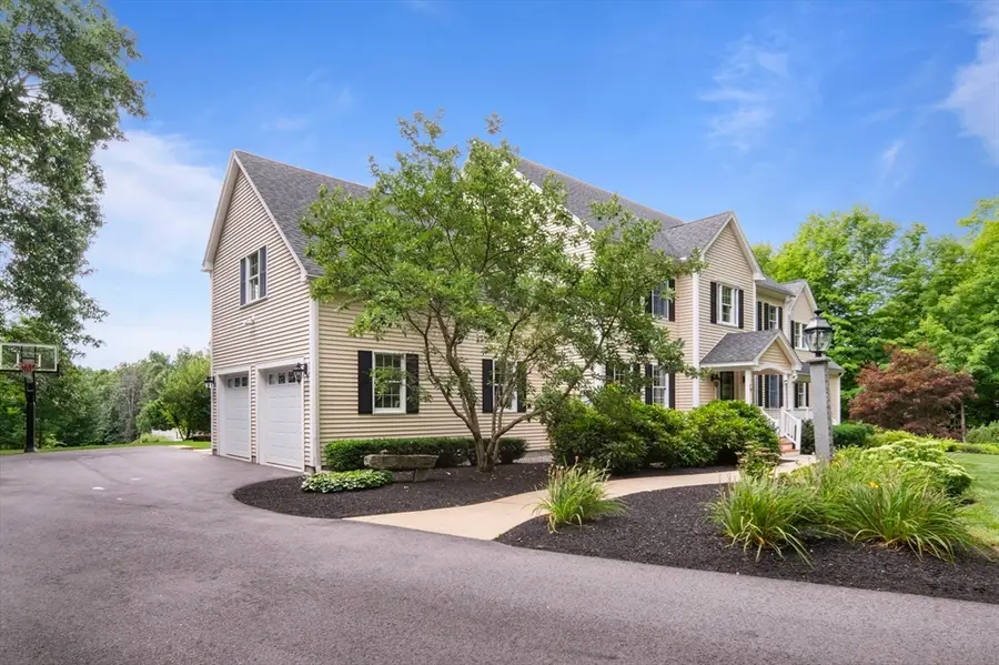 139 Highland St, Townsend, MA 01469 - #3