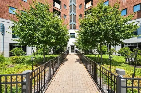 165 Cottage #701, Chelsea, MA 01250