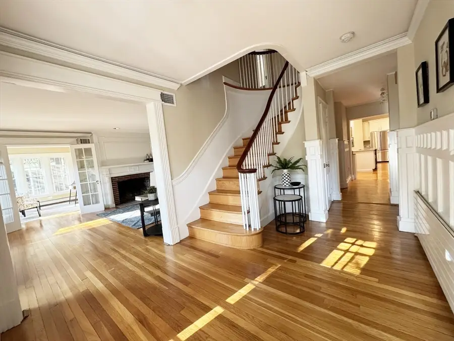 27 Gammons Rd, Newton, MA 02468 - #2