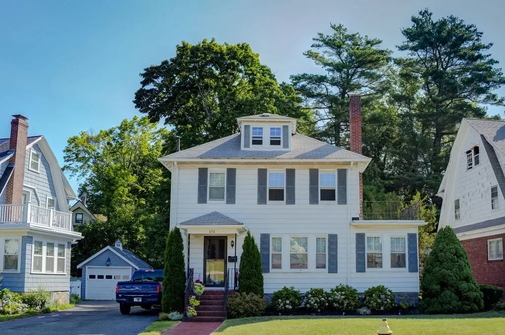 656 W Roxbury Pkwy, Boston, MA 02131 - #1