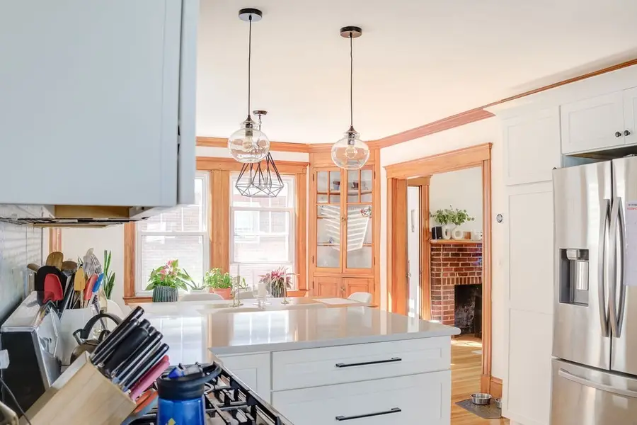 656 W Roxbury Pkwy, Boston, MA 02131 - #3