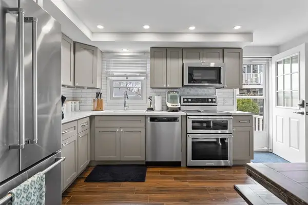 51 Glide St #2, Boston, MA 02122