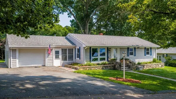 206 Lafayette St, Fall River, MA 02723