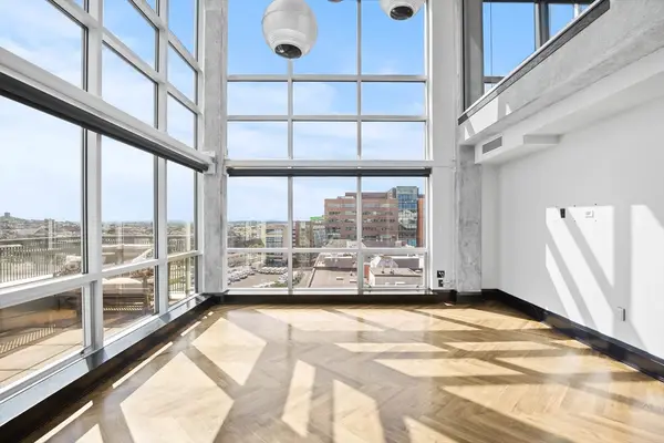 25 Channel Center #PH108, Boston, MA 02210