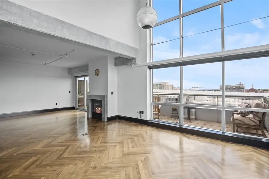 25 Channel Center #PH108, Boston, MA 02210 - #3