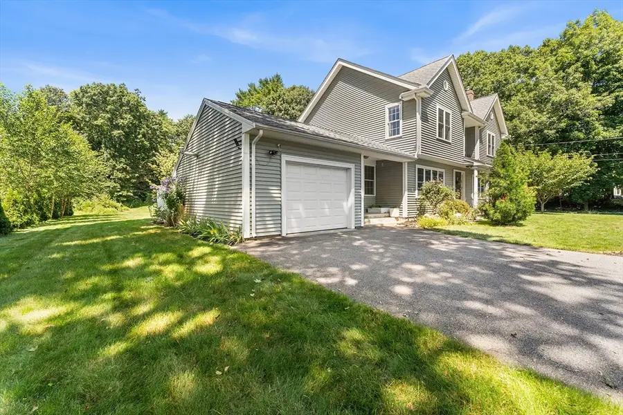 33 S Walnut St, Mansfield, MA 02048 - #2