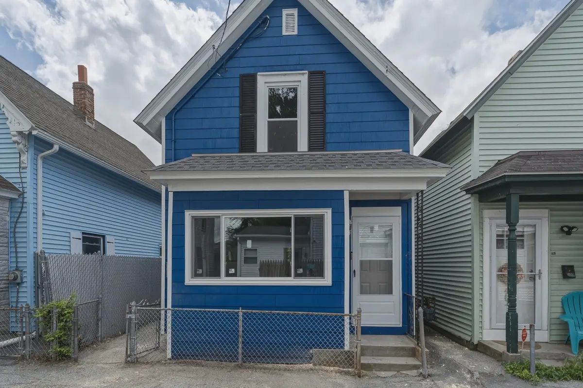 12 L St, Lowell, MA 01850 - #1
