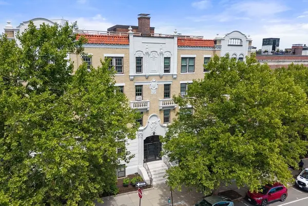 1272 Beacon Street #2, Brookline, MA 02446