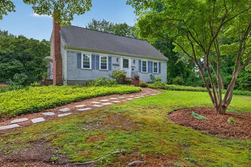 24 Railroad Ave, Taunton, MA 02780 - #1
