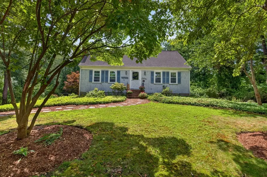 24 Railroad Ave, Taunton, MA 02780 - #2